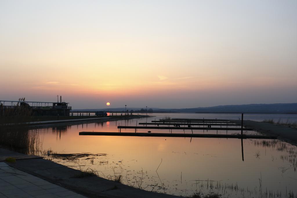 Lake And Spa Apartman فيلينس المظهر الخارجي الصورة
